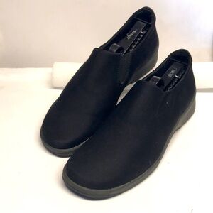 Ecco women’s 51/2 slip on wedge shoes